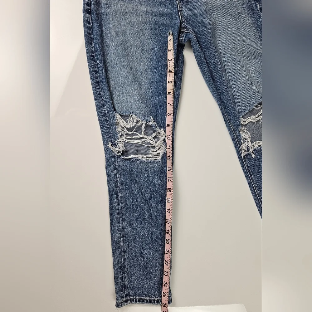 American Eagle Outfitters Strigid Ripped Mom Jean In Blue - Picture 8 of 8